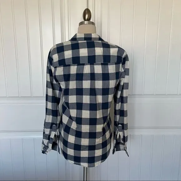 Abercrombie Blue and White Checkered Button Down Shirt - Picture 3 of 5